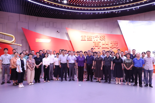 校党委书记沈江带队参观天津市深...